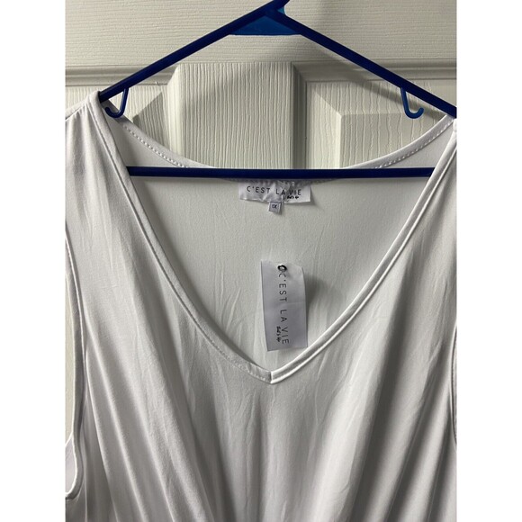 Cest Lavie Sleeveless Romper Womens Plus Size 1X White Blue NWT Ties - Picture 2 of 6